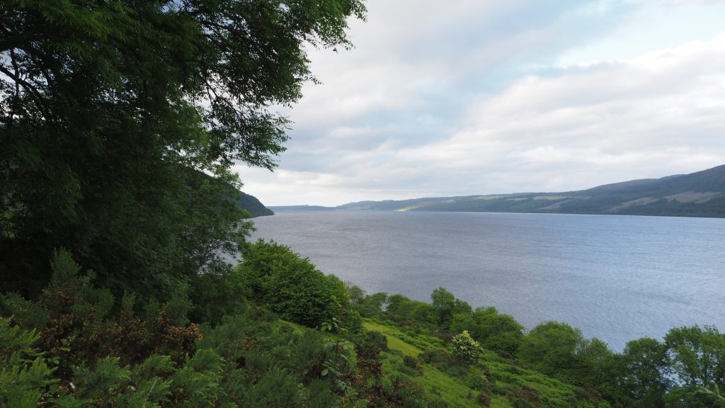 Organiser Un Road Trip sur La North Coast 500 : Itinéraire, Étapes et Conseils Pratiques 5 le grand lac du loch Ness