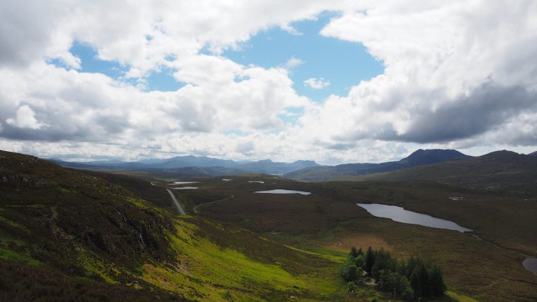 panorama de lochs lors d'un road trip sur la north coast 500